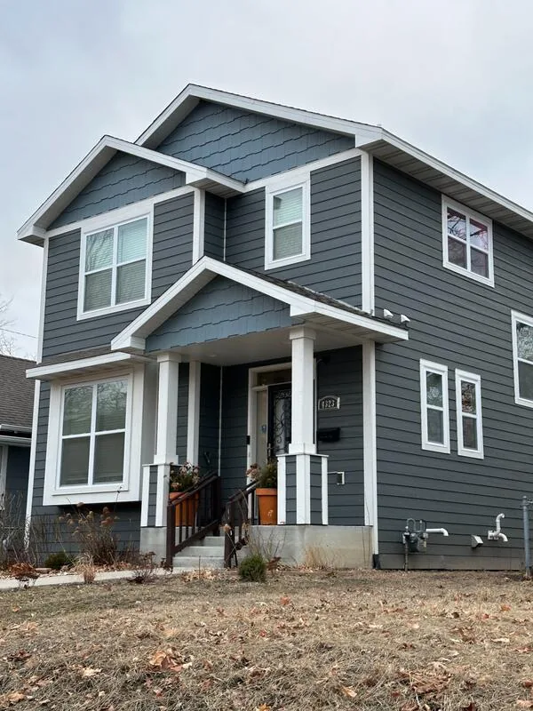 Craftsman home exterior painting in Minneapolis